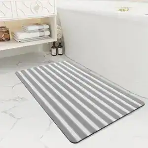 Alfombra de baño de rayas