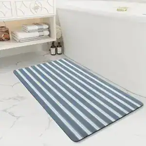 Alfombra de baño de rayas